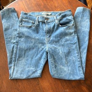 Levi’s 720 High Rise Super Skinny Medium Wash Sz 30